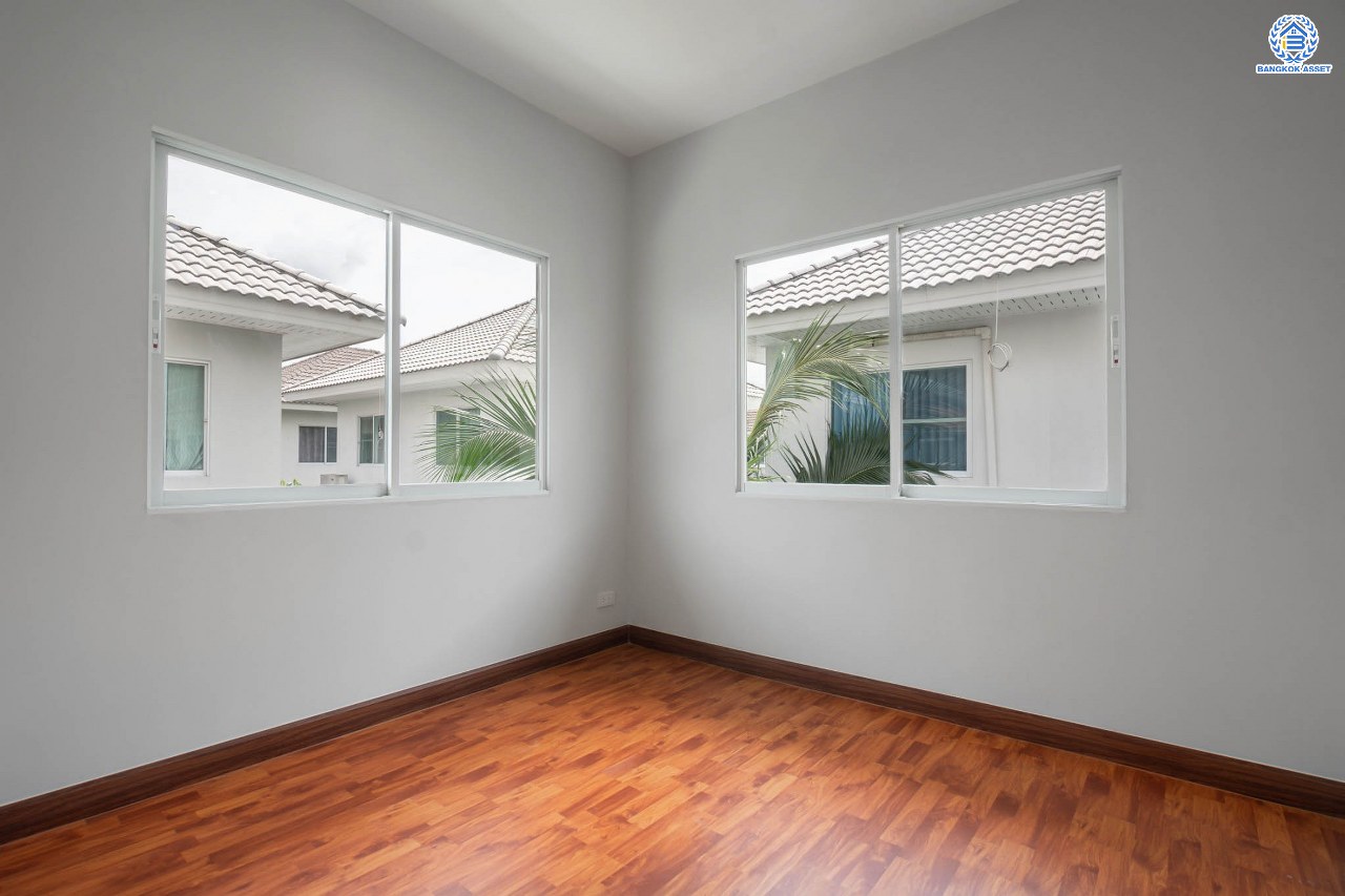 บ้านมือสองตกแต่งใหม่ แบรนด์ Property Perfect ม.เพอร์เฟคพาร์ค บางบัวทอง เนื้อที่ 36 ตร.ว. ฟังก์ชัน 3 ห้องนอน 2 ห้องน้ำ 2 ที่จอดรถ เติมเต็มทุกความต้องการ ใช้ชีวิตแบบใกล้ชิดธรรมชาติ บนทำเลเดินทางสะดวก เชื่อมต่อ ถ.กาญจนาภิเษก ใกล้ทางด่วน"ศรีรัช" และรถไฟฟ้าสายสีม่วง "สถานีคลองบางไผ่"